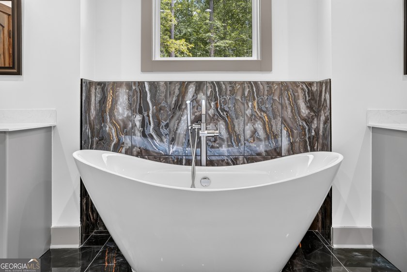 A unique opportunity to own a true LUXURY ESTATE on more than 5 - photo 31
