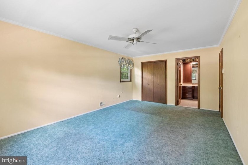 Wonderful opportunity to own on Horseshoe Rd. Great bones and so - photo 34