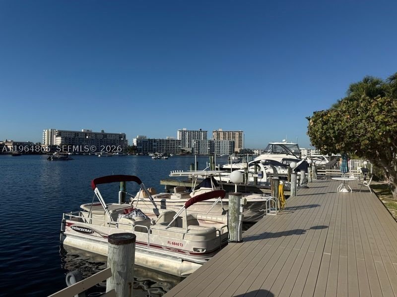Enjoy relaxed waterfront living in this first-floor 1-bedroom - photo 22