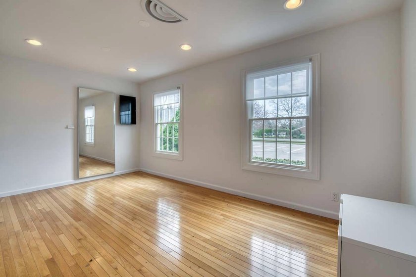 Owner Financing Available. 335 Meeting House Lane free standing - photo 5