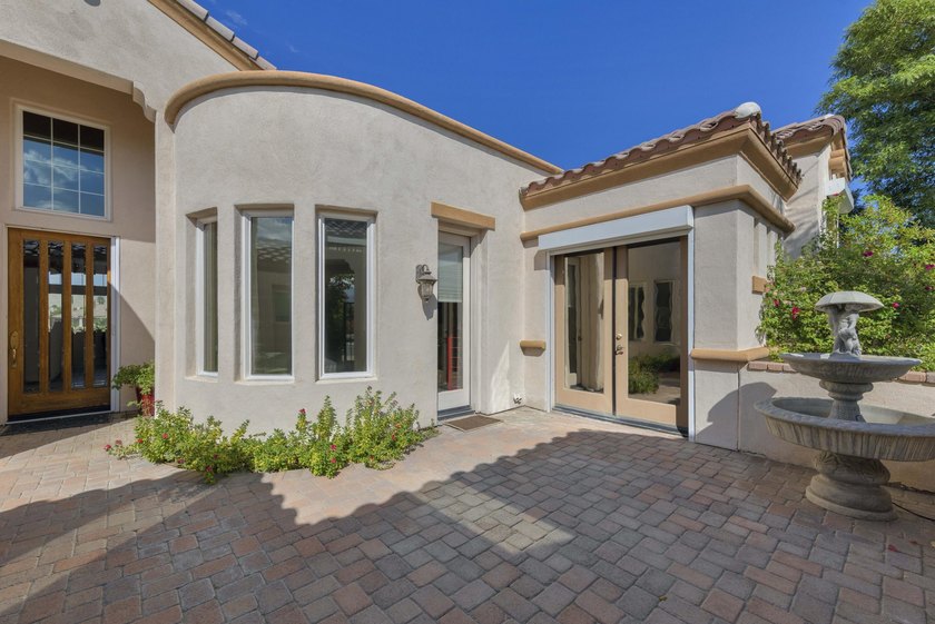 Luxury Oasis in Rancho Mirage. Discover unparalleled Desert - photo 7