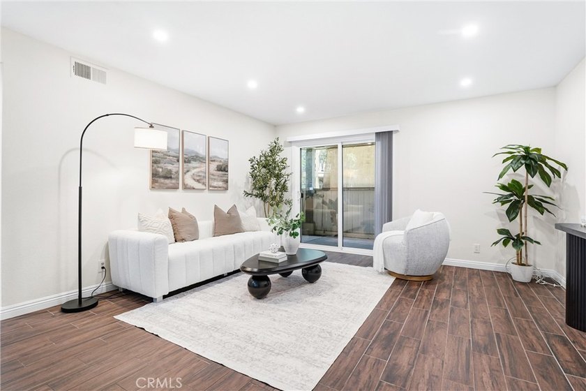 Welcome home! This 2 bedroom 2 bathroom home is exactly what - photo 4