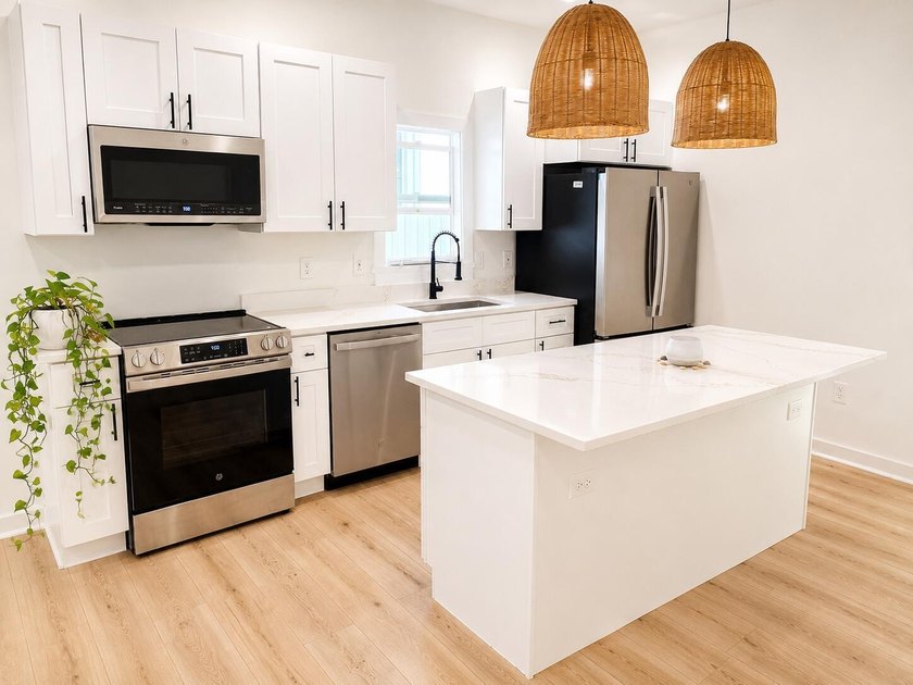 Beautifully renovated 2-bedroom, 1-bath home in the desirable - photo 6