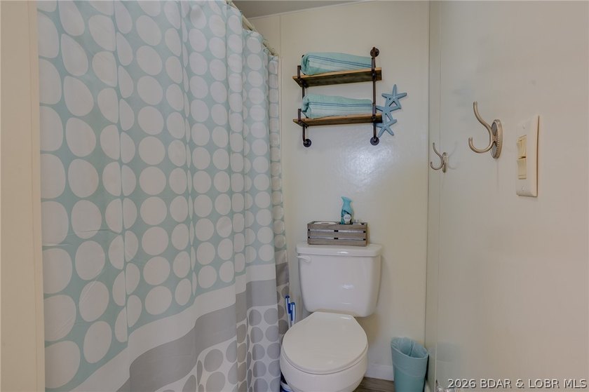 Beautifully updated 1 bed / 1 bath unit at Wheelhouse Condos - photo 11