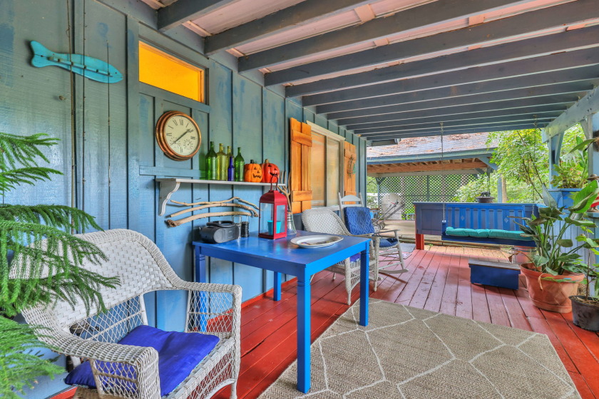 Charming Lake Livingston Retreat on 1.3 Acres - photo 4