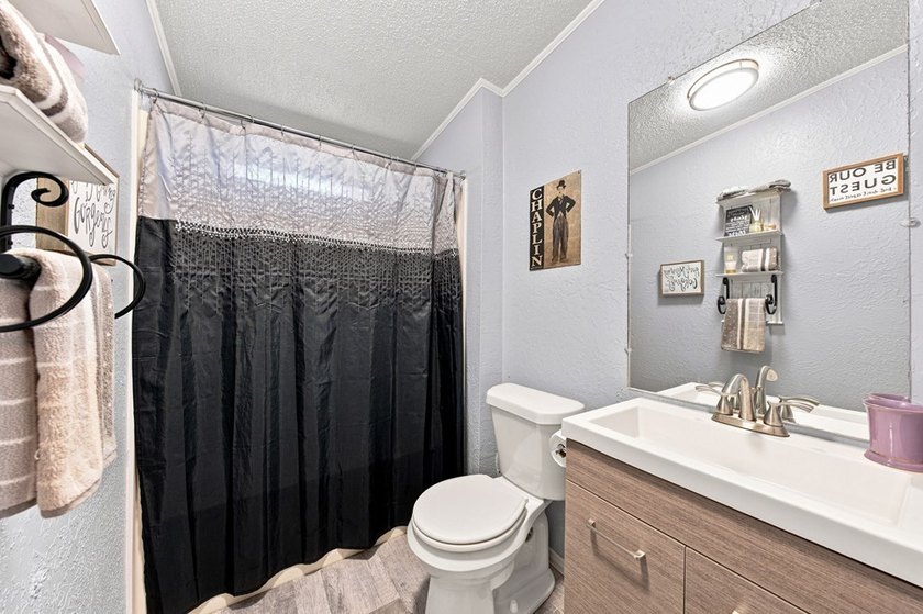 Looking for a quality 3/2 home in Ingram ISD? This Solitaire - photo 17