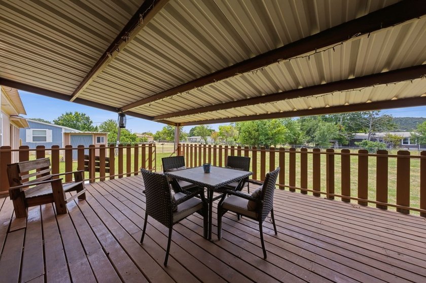 Looking for a quality 3/2 home in Ingram ISD? This Solitaire - photo 19