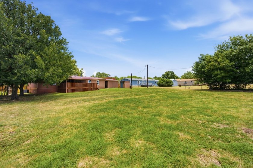 Looking for a quality 3/2 home in Ingram ISD? This Solitaire - photo 22