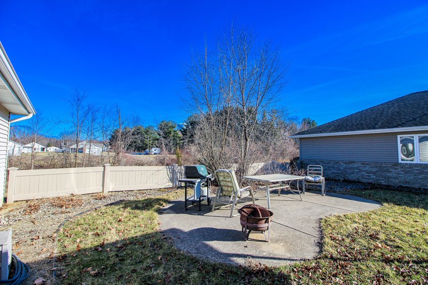 Homes in Barrington West rarely become available, especially at - photo 23