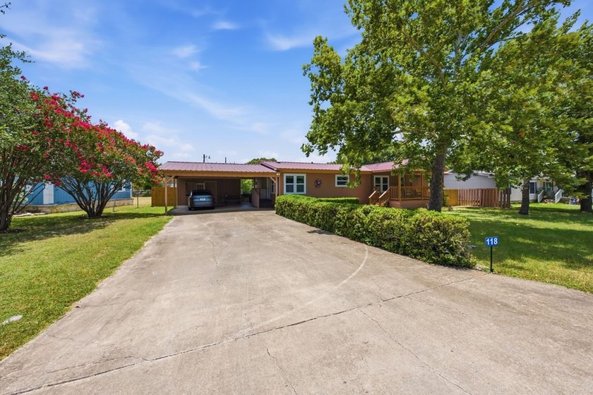 Looking for a quality 3/2 home in Ingram ISD? This Solitaire - photo 23