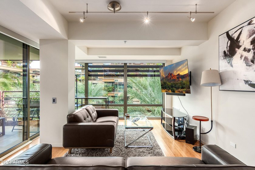 PRICE REDUCTION! Hurry - you MUST SEE this rare east-facing - photo 7