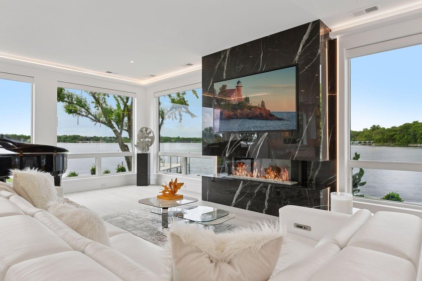 LAKE LIFE - WAYZATA STYLE - 220ft of Lake Minnetonka Shoreline | - photo 13