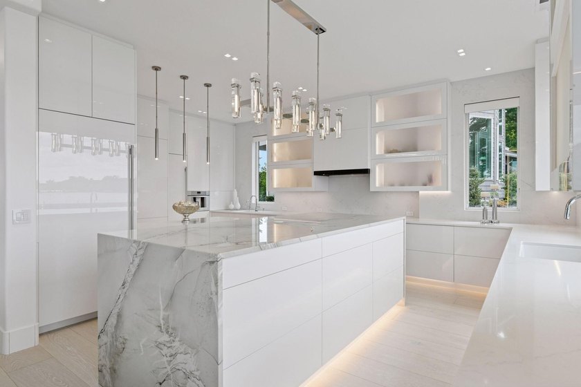 LAKE LIFE - WAYZATA STYLE - 220ft of Lake Minnetonka Shoreline | - photo 16