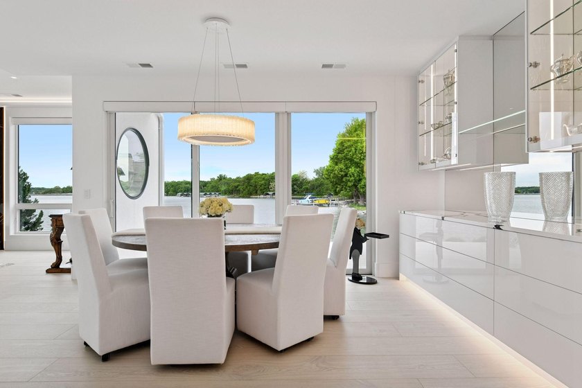 LAKE LIFE - WAYZATA STYLE - 220ft of Lake Minnetonka Shoreline | - photo 17
