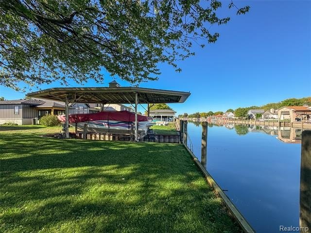 Welcome to the waterfront lifestyle in The Colony! Enjoy - photo 3