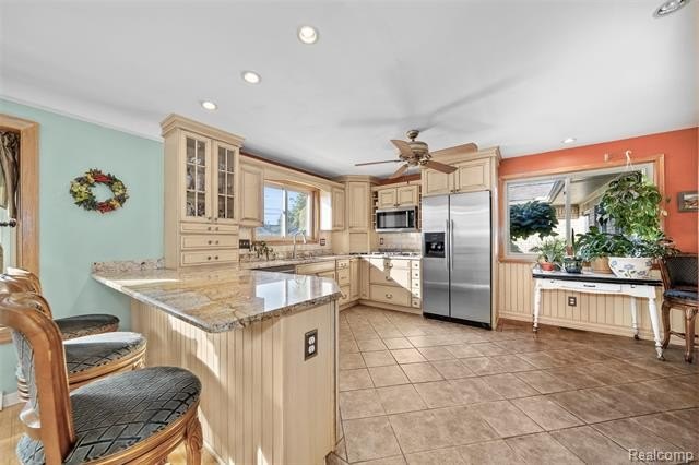 Welcome to the waterfront lifestyle in The Colony! Enjoy - photo 4