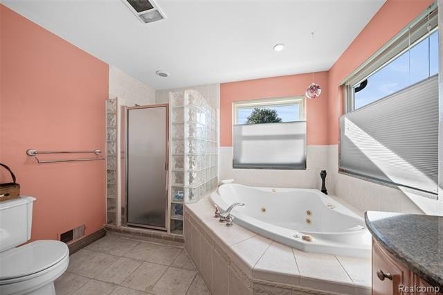 Welcome to the waterfront lifestyle in The Colony! Enjoy - photo 7