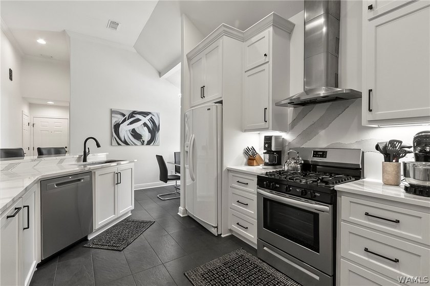 Beautifully remodeled with every square inch thoughtfully - photo 15