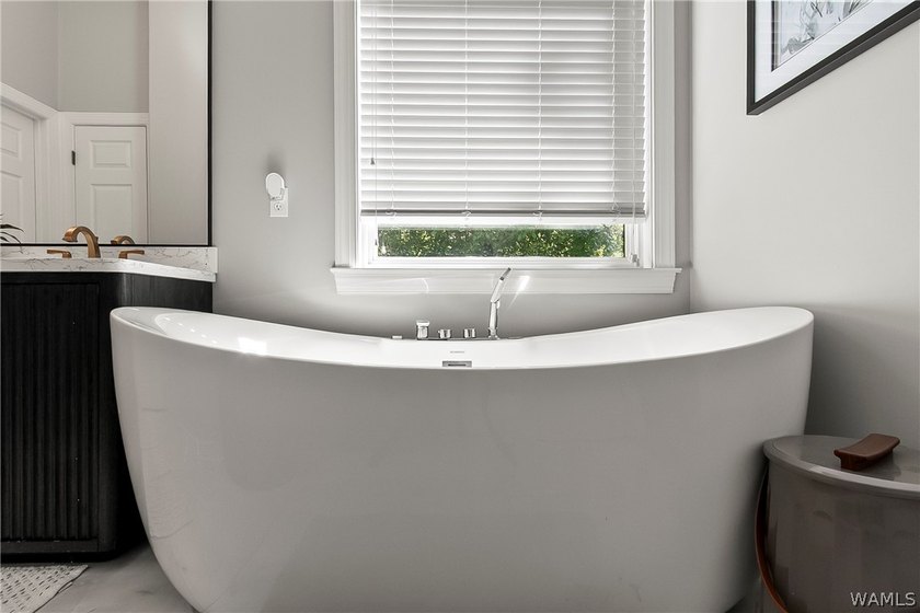 Beautifully remodeled with every square inch thoughtfully - photo 23