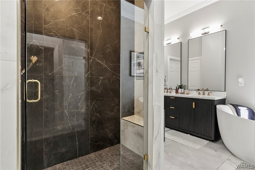 Beautifully remodeled with every square inch thoughtfully - photo 24
