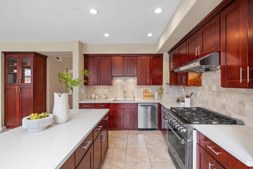 *Vaulted ceilings, a desirable first-floor bedroom and full bath - photo 10