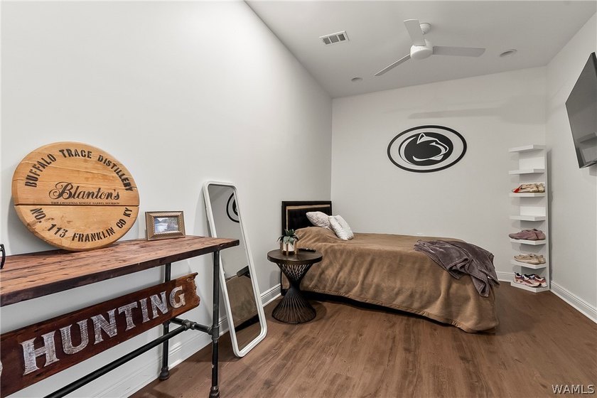 Beautifully remodeled with every square inch thoughtfully - photo 40