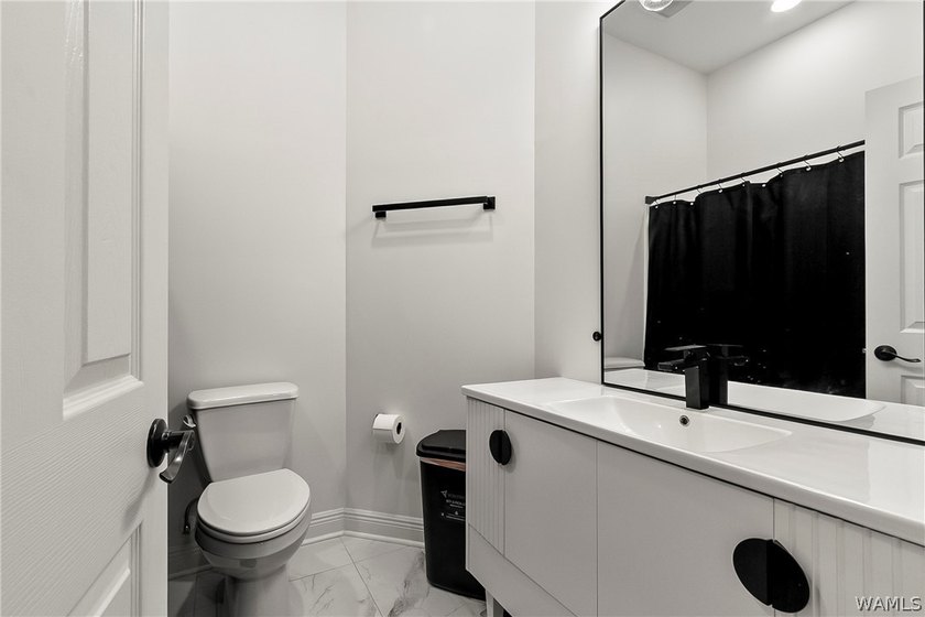 Beautifully remodeled with every square inch thoughtfully - photo 41