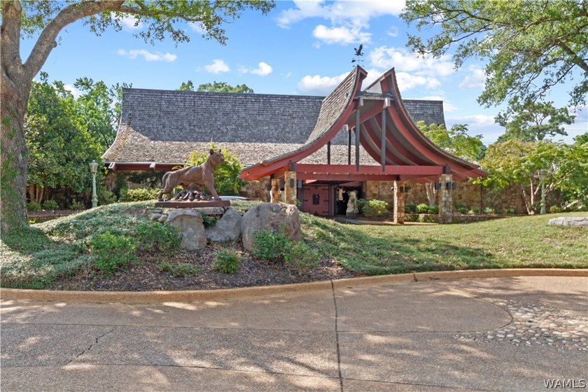 Beautifully remodeled with every square inch thoughtfully - photo 48