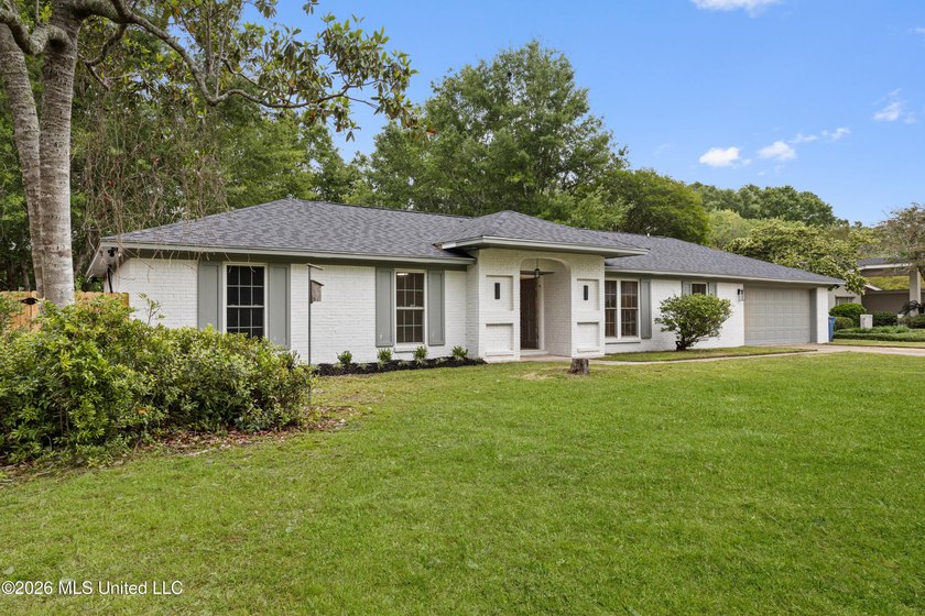 Welcome to a full custom remodel with all the right touches!! In - photo 2