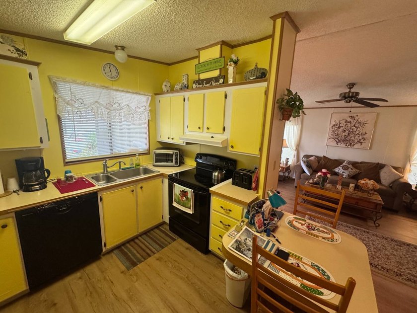 Bayonet Point Village - Excellent Value - Fully Furnished 2 - photo 11