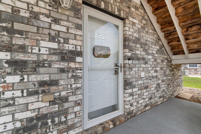 If you've been waiting for a truly move-in-ready condo in Myrtle - photo 27