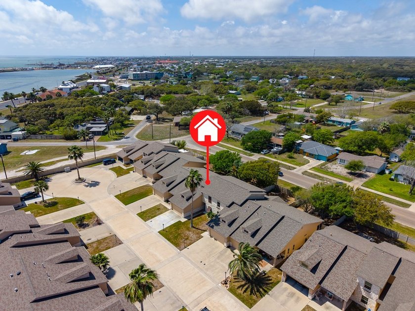 Located in the gated community of Old Towne Place, this spacious - photo 38