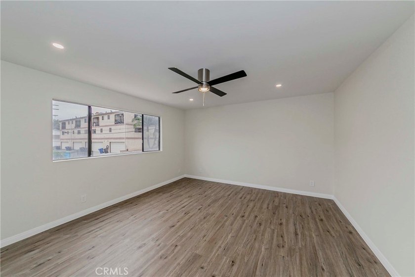 Don't miss this opportunity to own a beautifully maintained - photo 8