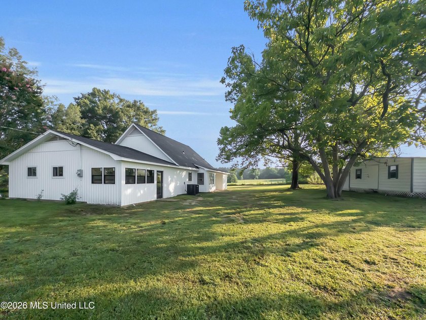 Country Living at Its Finest! Welcome home to this beautifully - photo 28