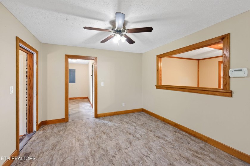 Welcome to this charming 3-bedroom, 1-bath home with a versatile - photo 9