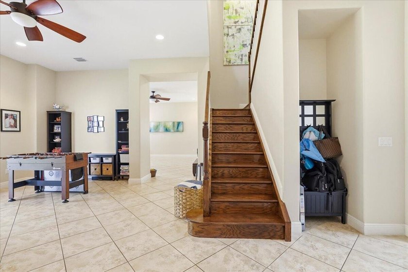 Seller preferred lender Credit up to $5,000 available** Rare - photo 9