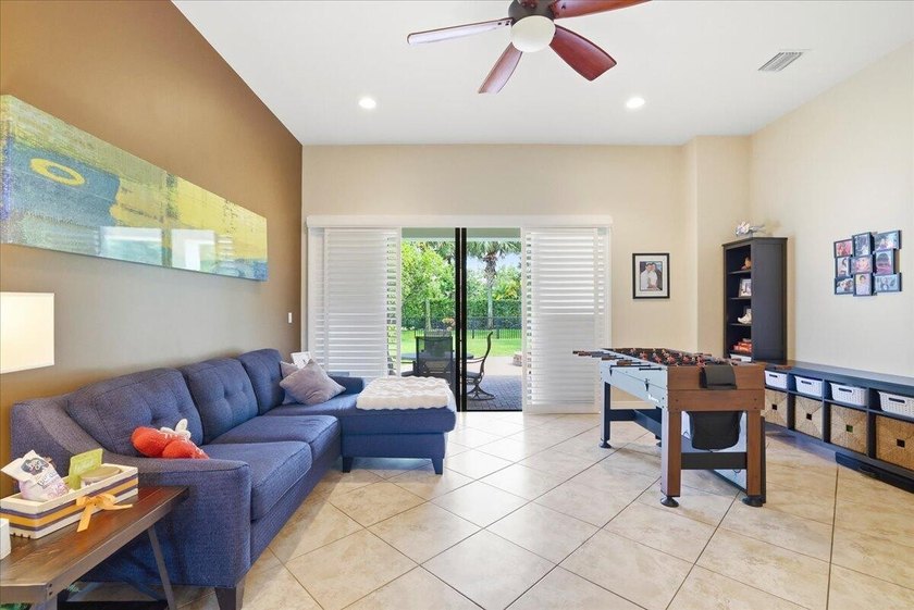 Seller preferred lender Credit up to $5,000 available** Rare - photo 10