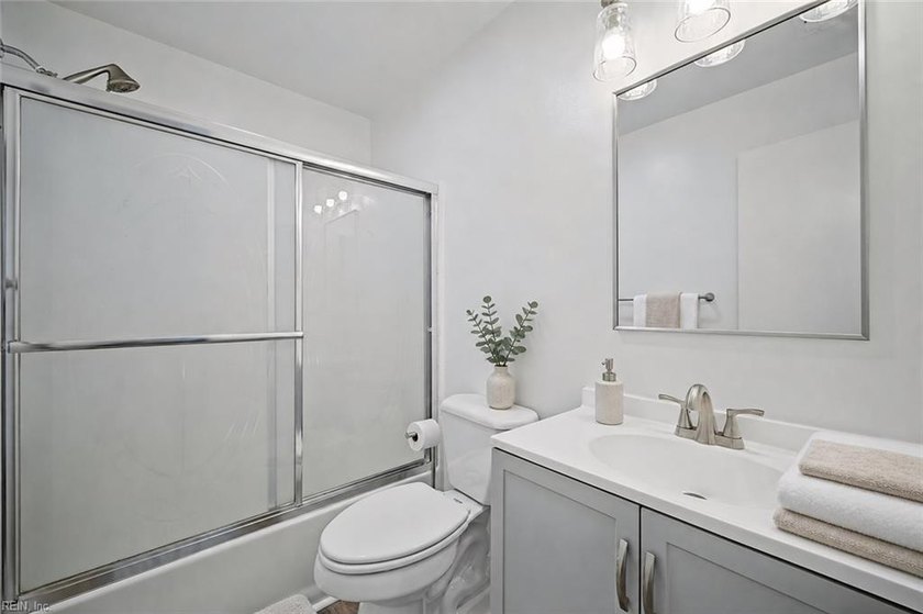 Welcome to 713 Rapidan River Court, a refreshed Chesapeake condo - photo 12