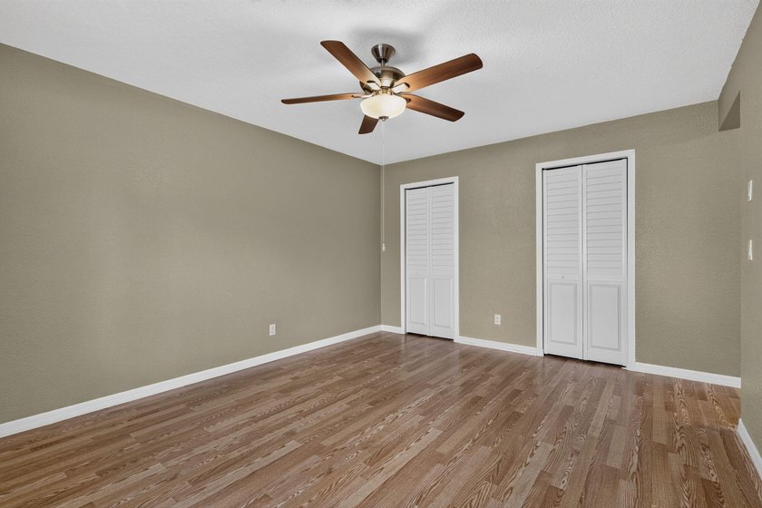 Welcome to this charming 3-bedroom, 2-bathroom CBS home situated - photo 25