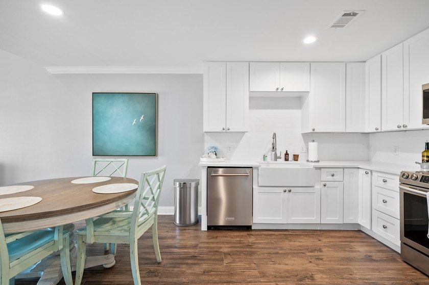 Step into the serene waterfront lifestyle you've always dreamed - photo 8