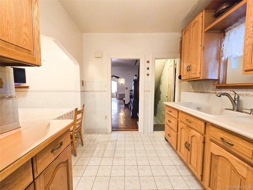 Prime Whitestone opportunity in R3A zoning! Detached Brick - photo 13