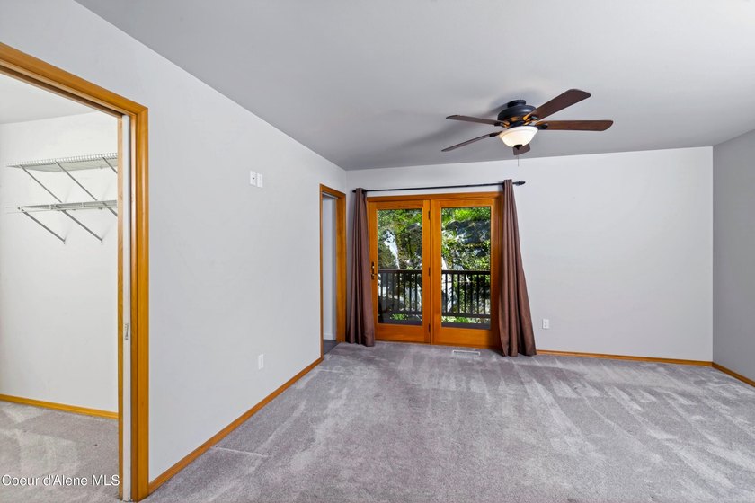 Beautifully crafted 3 bedroom, 2.5 bath home offering quality - photo 18