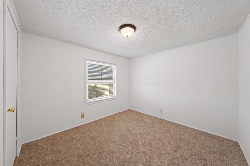 Enjoy peaceful Hill Country living in Cypress Falls w/this - photo 18