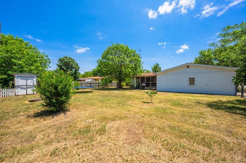 Enjoy peaceful Hill Country living in Cypress Falls w/this - photo 20