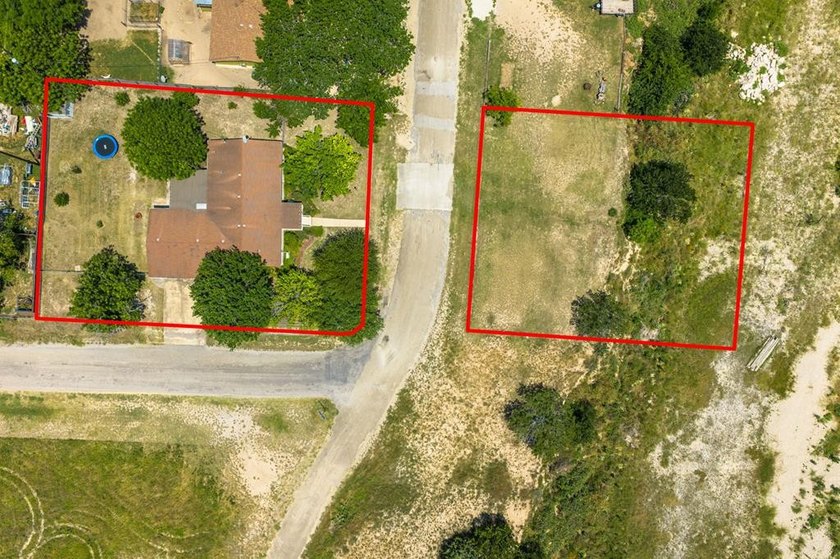 Enjoy peaceful Hill Country living in Cypress Falls w/this - photo 28