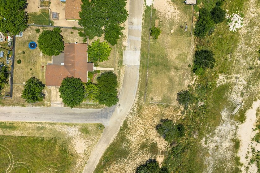 Enjoy peaceful Hill Country living in Cypress Falls w/this - photo 31