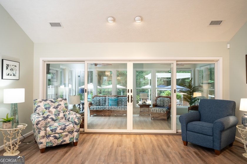 Welcome home to this beautifully maintained 4-bedroom, 2-bath - photo 40