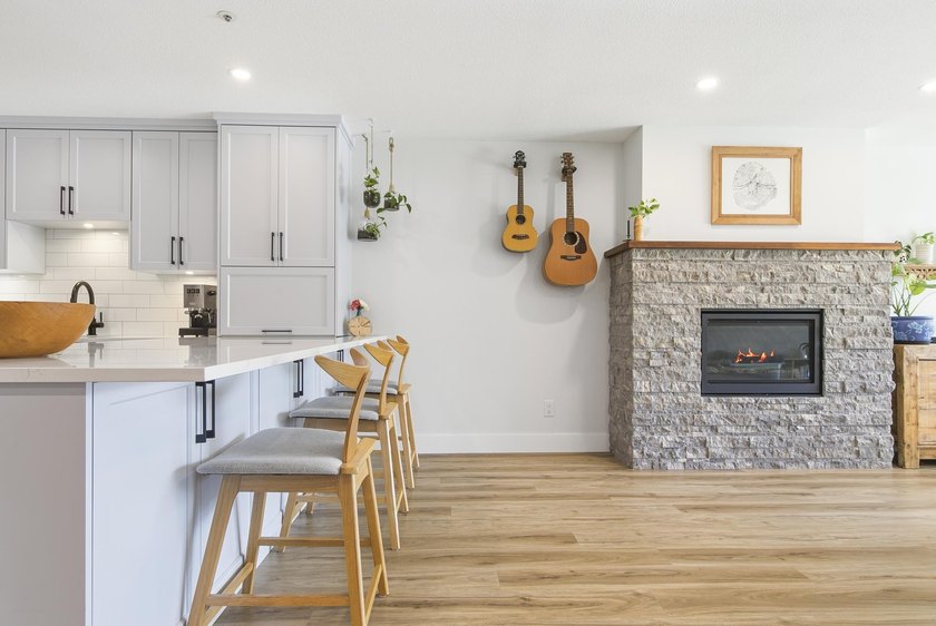 West-facing patio 'backyard' w/a condo price tag! This - photo 6