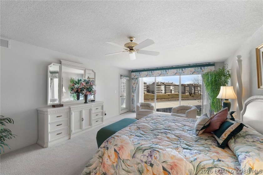 This stunning custom designed 2700+ sf condo was created in - photo 15