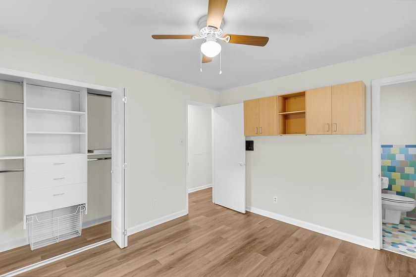 Situated on a spacious lot at 5433 Pennsylvania Avenue, this - photo 15